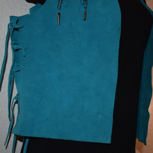 Vintage Leather Cowgirl vest - Picture 10 of 13